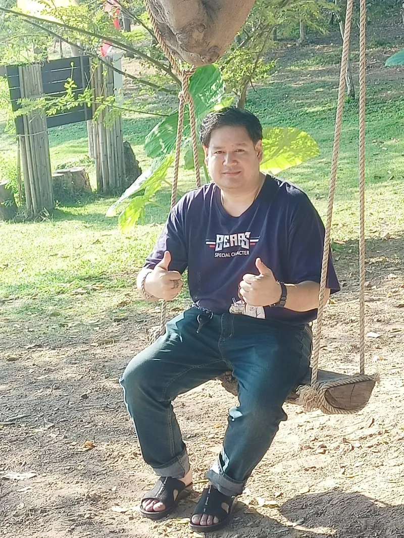 เทพนม ด.